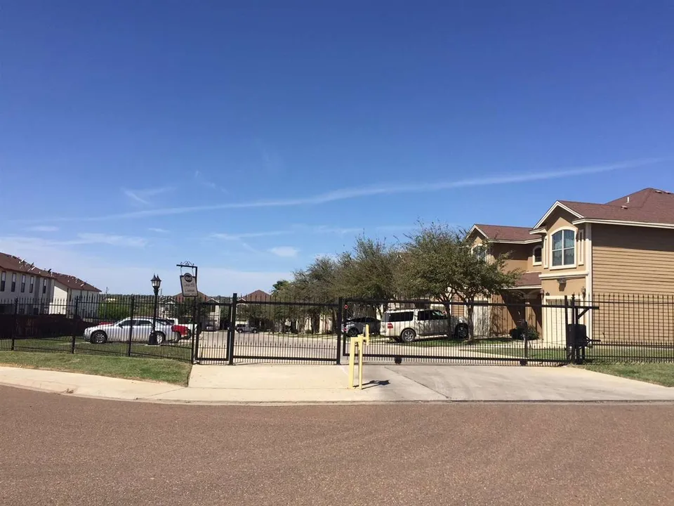 4248-Dorel-Dr-Apt-102E_Laredo_TX_78043_M76308-86855